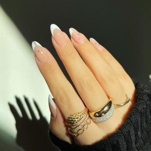 آموزش ناخن در فلکه سوم تهرانپارس